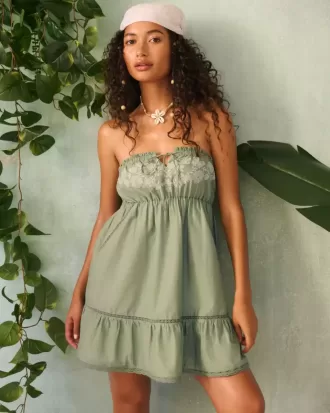Axelbandslös Broderad Babydoll Klänning