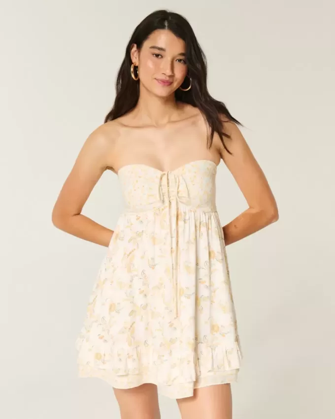 Axelbandslös Ruffle Babydoll Miniklänning Axelbandslös Ruffle Babydoll Miniklänning