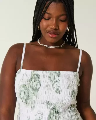 Axelbandslös smockad bodice miniklänning