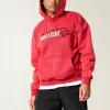 Baggy fotbollsshorts på mitten av låret