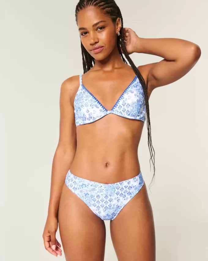Böjd bikinibotten med hög midja och hög midja Böjd bikinibotten med hög midja och hög midja