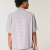 Boxig kortärmad broderad grafisk skjorta Boxig kortärmad broderad grafisk skjorta