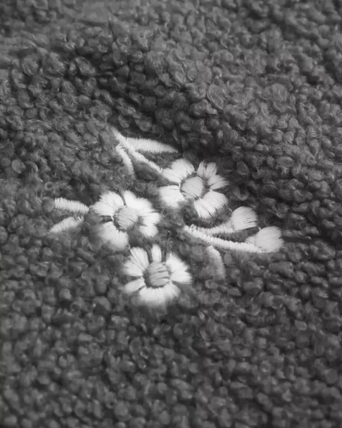 Broderad sherpa fleecejacka