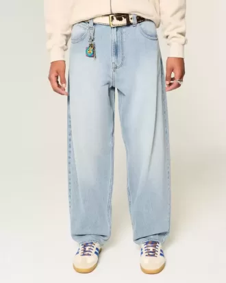 Broderade Light Wash Skater Baggy Jeans