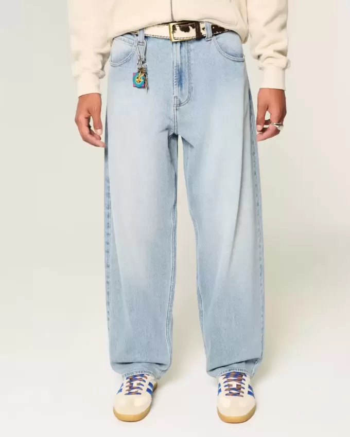 Broderade Light Wash Skater Baggy Jeans Broderade Light Wash Skater Baggy Jeans