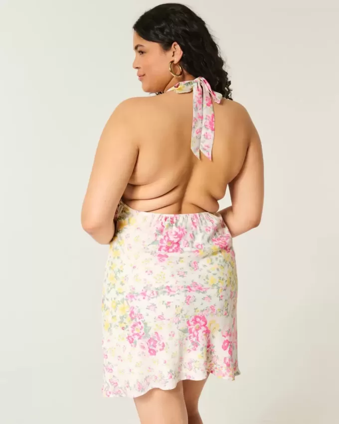 Crepe Halter Dress med öppen rygg
