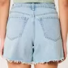 Curvy High-Rise Light Wash Relaxed jeansshorts 5″