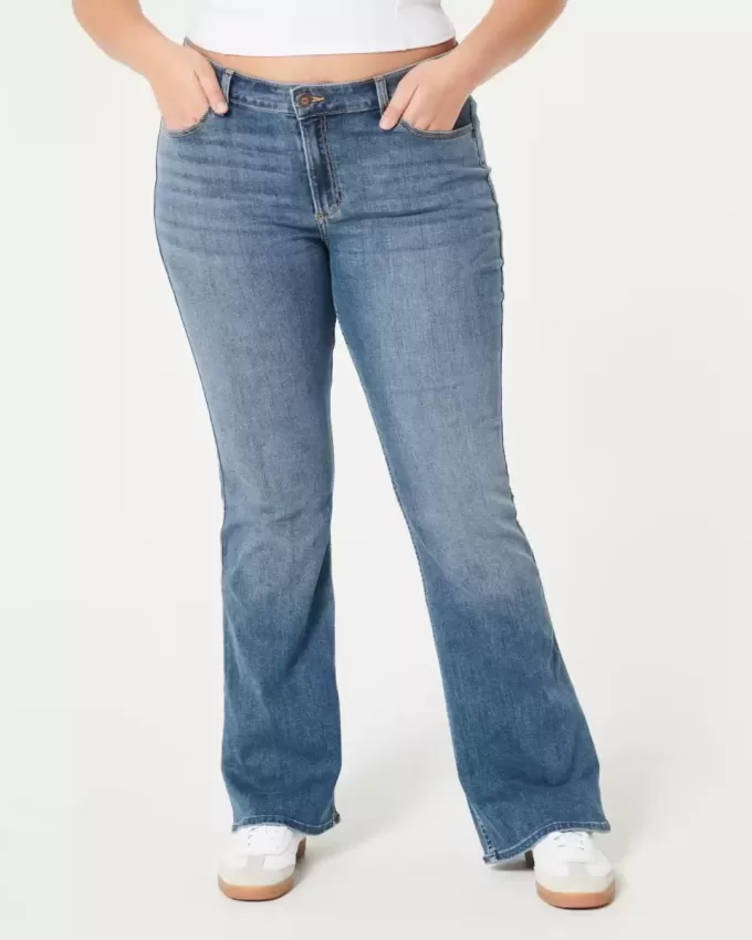 Curvy mid-Rise Medium Wash Boot Jeans Curvy mid-Rise Medium Wash Boot Jeans