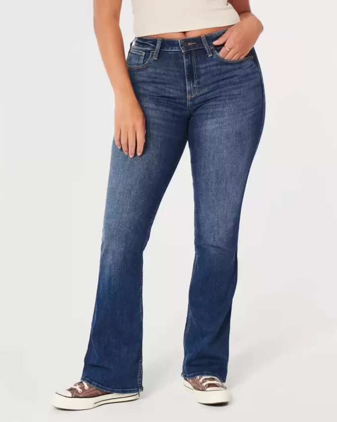 Curvy mid-Rise Medium Wash Boot Jeans Curvy mid-Rise Medium Wash Boot Jeans