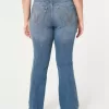 Curvy mid-Rise Medium Wash Boot Jeans Curvy mid-Rise Medium Wash Boot Jeans