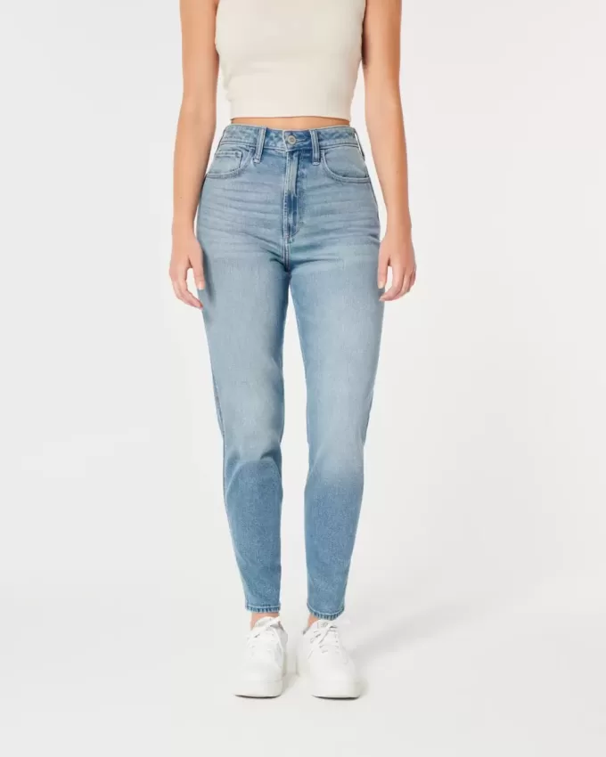 Curvy Ultra High-Rise Medium Wash Mom Jeans Curvy Ultra High-Rise Medium Wash Mom Jeans