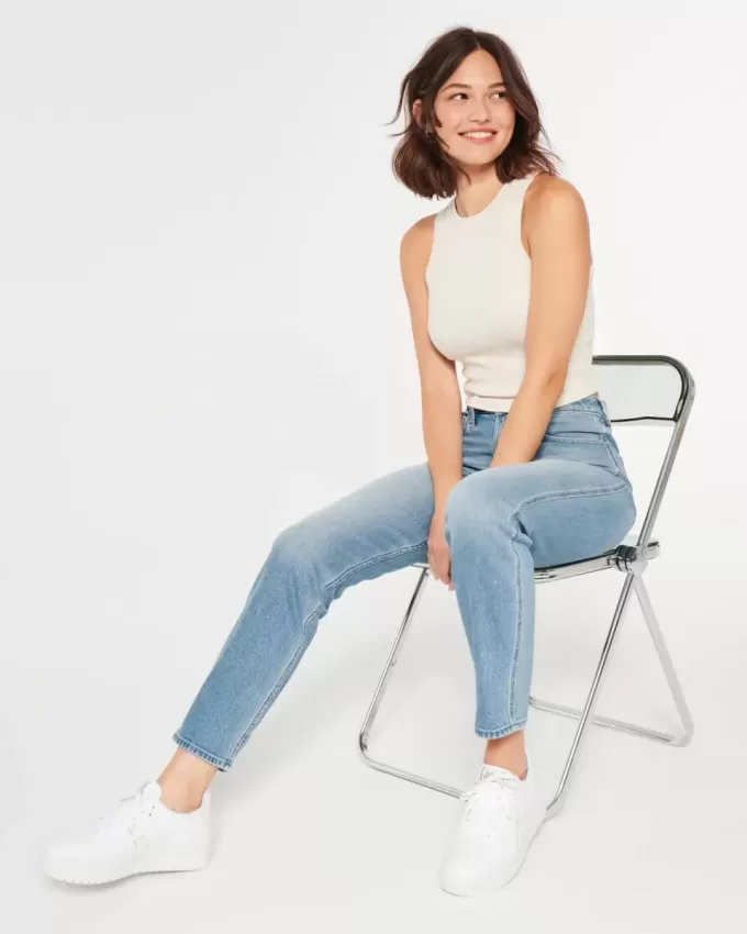 Curvy Ultra High-Rise Medium Wash Mom Jeans Curvy Ultra High-Rise Medium Wash Mom Jeans