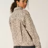 Denimjacka i leopardmönstrad Denimjacka i leopardmönstrad