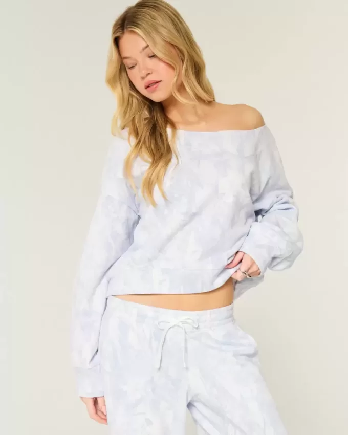 Easy Off-the-Soulder Camo Sweatshirt Easy Off-the-Soulder Camo Sweatshirt