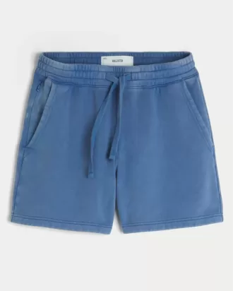 Fleeceshorts på mitten av låret