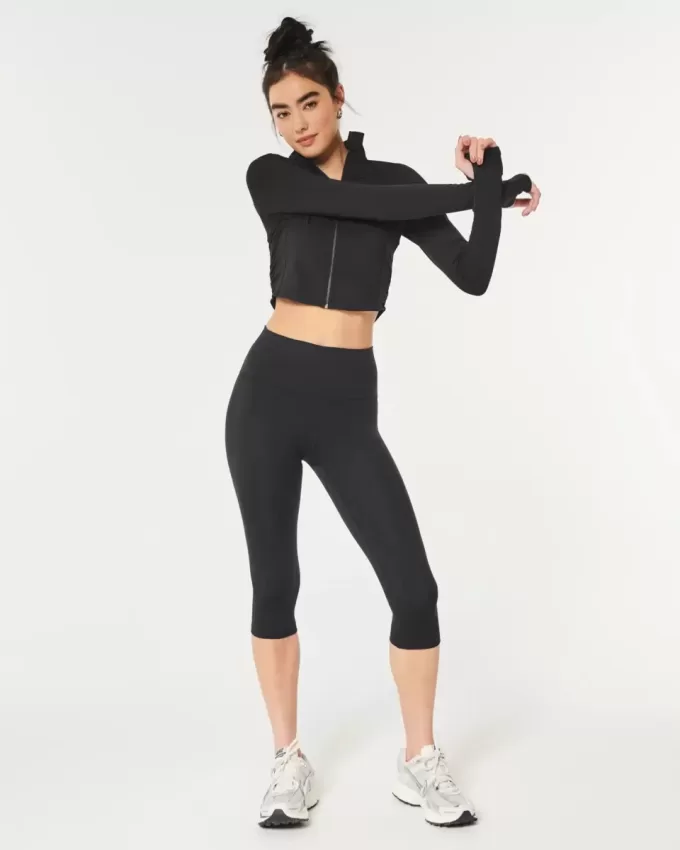 Gilly Hicks Active Recharge Capri Leggings Gilly Hicks Active Recharge Capri Leggings