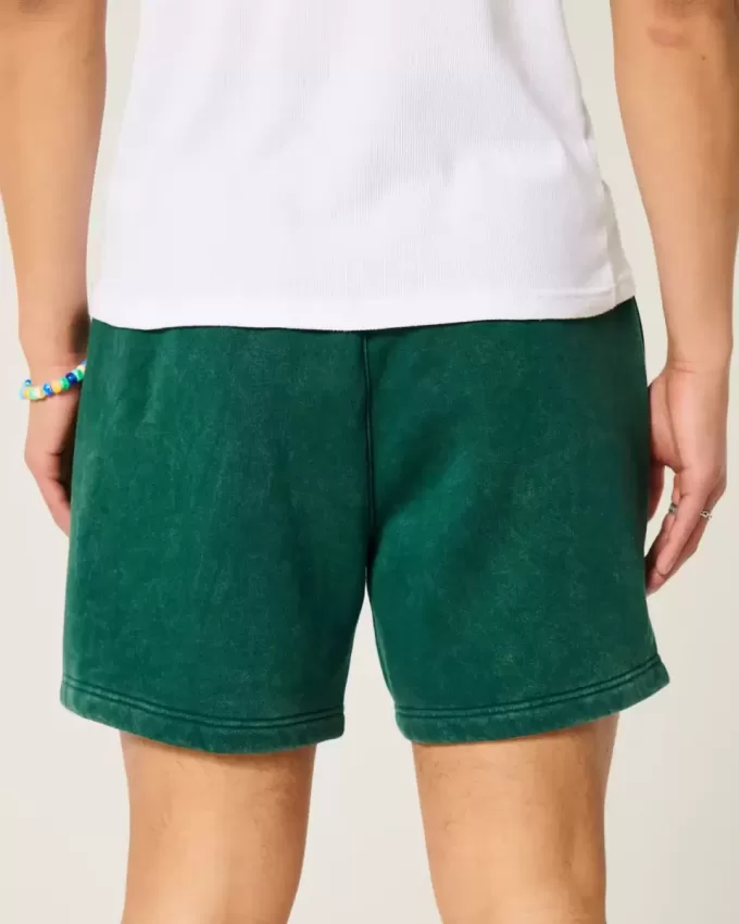 Grafiska lös fleeceshorts på mitten av låret