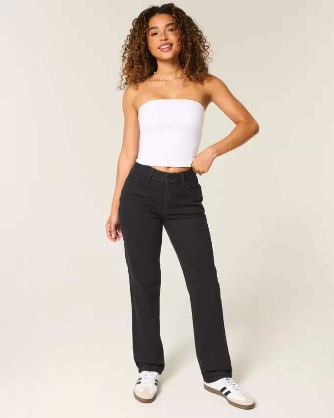 Höga svarta raka jeans Höga svarta raka jeans