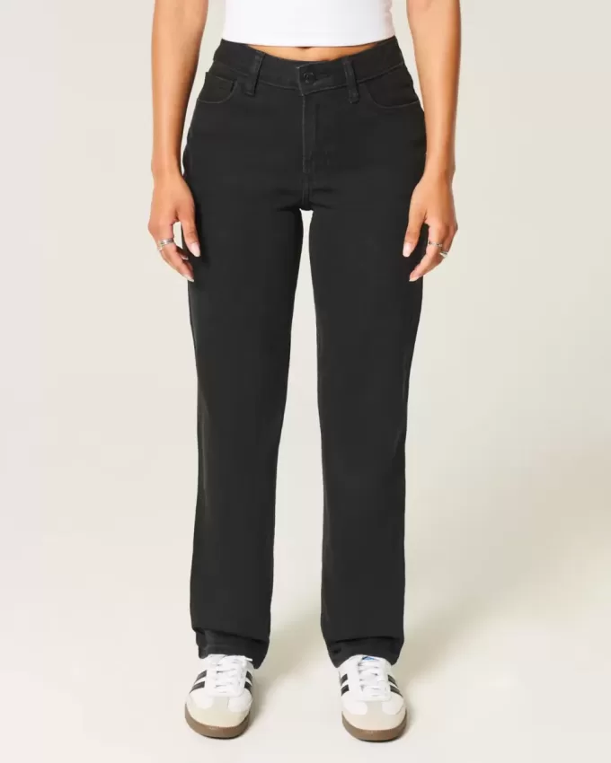 Höga svarta raka jeans Höga svarta raka jeans