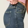 High-Rise Dark Wash Broderade Blommor Flare Jeans High-Rise Dark Wash Broderade Blommor Flare Jeans
