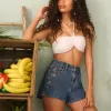 High-Rise Medium Wash Blommiga broderade A-line jeansshorts High-Rise Medium Wash Blommiga broderade A-line jeansshorts