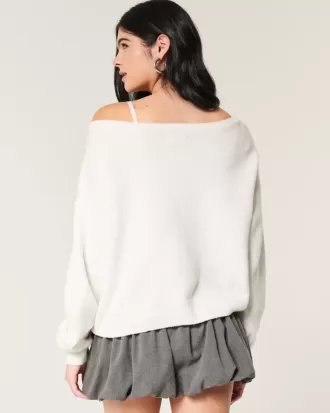Hollister Comfy Cloud Easy Off-the-Soulder Deer Graphic Sweater