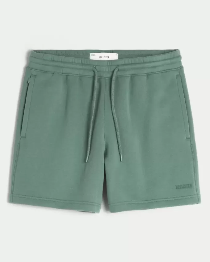 Hollister Feel Good lösa shorts i fleece på mitten av låret Hollister Feel Good lösa shorts i fleece på mitten av låret
