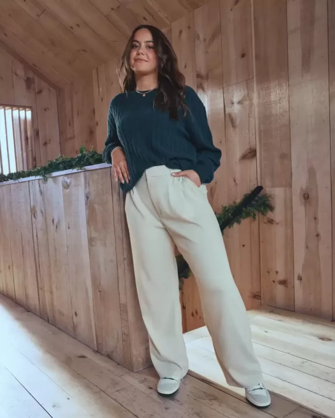 Hollister Livvy Ultra High-Rise wide-leg byxor Hollister Livvy Ultra High-Rise wide-leg byxor