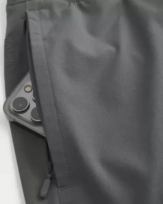 Hybrid aktiva shorts på mitten av låret