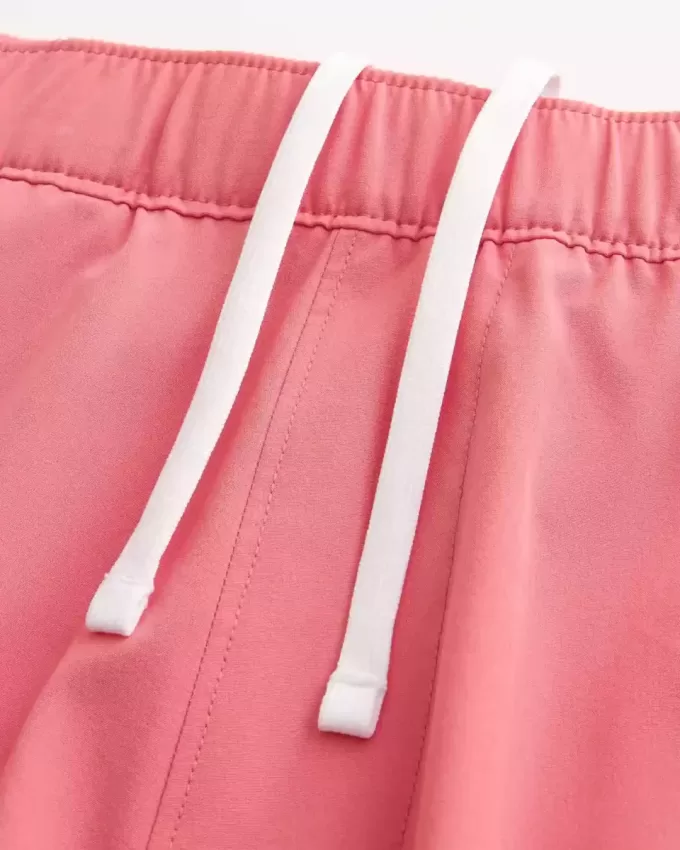 Hybrid aktiva shorts på mitten av låret Hybrid aktiva shorts på mitten av låret