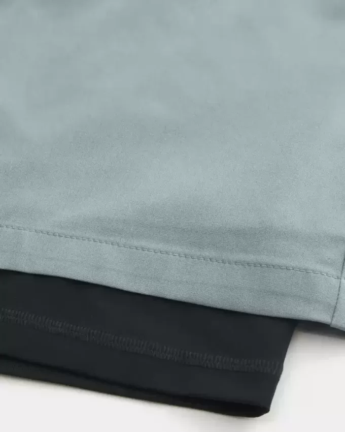 Hybrid aktiva shorts på mitten av låret Hybrid aktiva shorts på mitten av låret