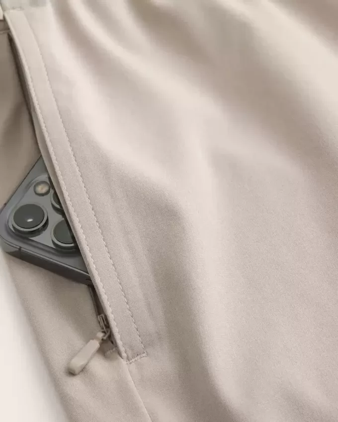 Hybrid aktiva shorts på mitten av låret Hybrid aktiva shorts på mitten av låret
