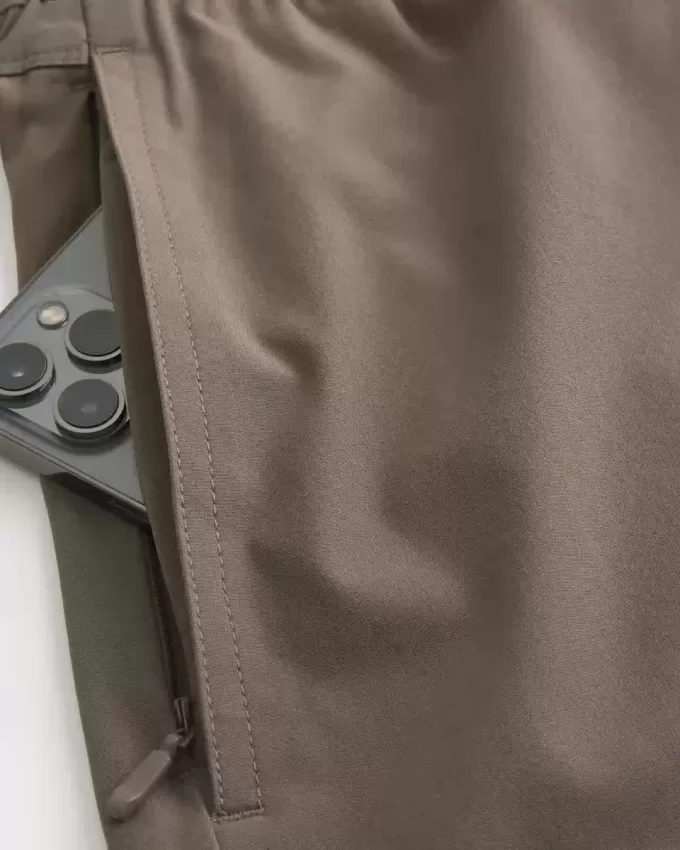 Hybrid aktiva shorts på mitten av låret Hybrid aktiva shorts på mitten av låret