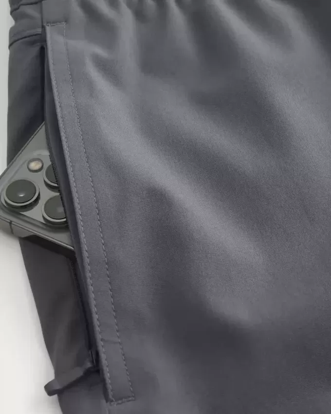 Hybrid aktiva shorts på mitten av låret Hybrid aktiva shorts på mitten av låret