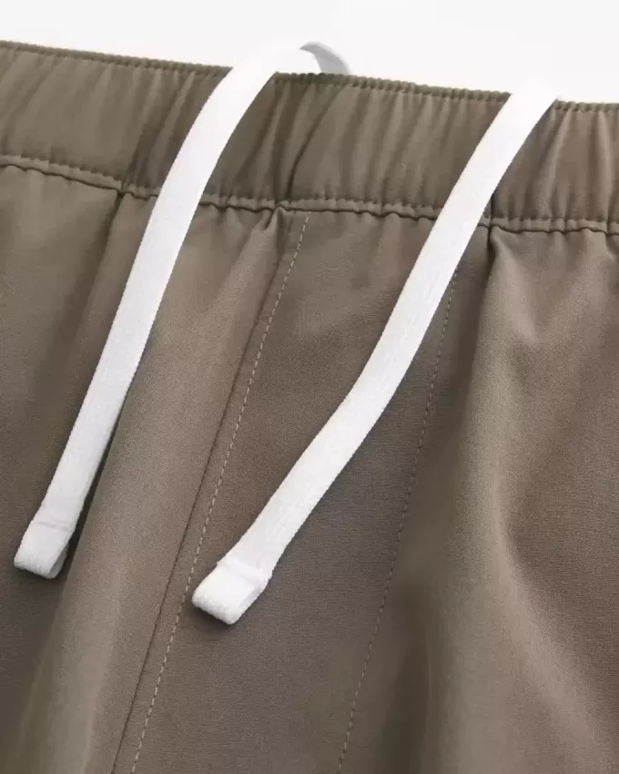 Hybrid aktiva shorts på mitten av låret Hybrid aktiva shorts på mitten av låret