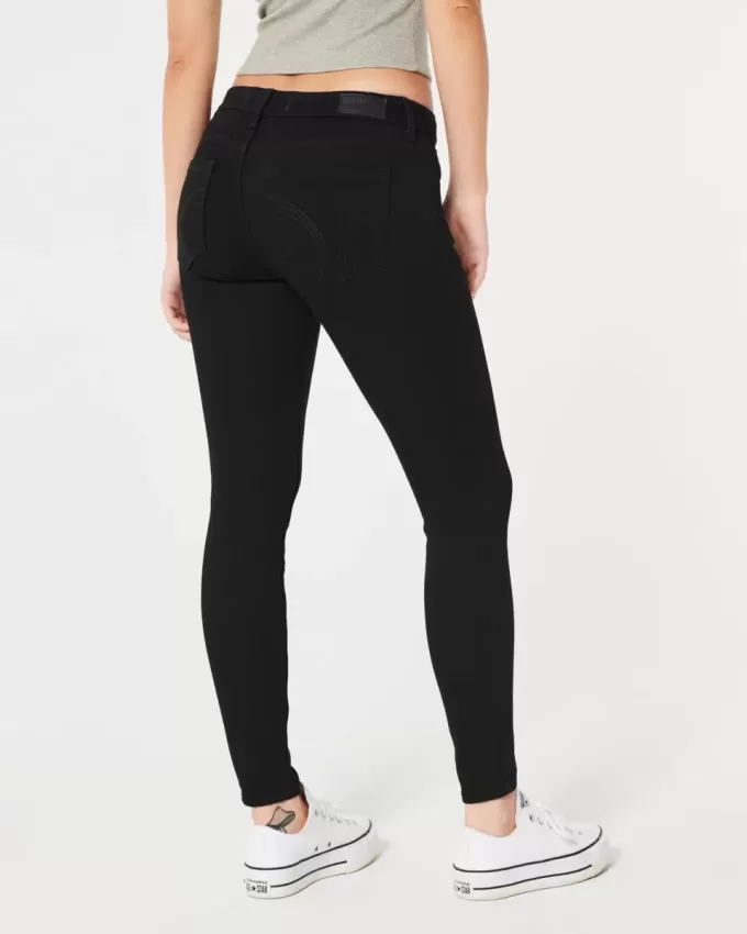 Kurviga låga svarta superskinny jeans