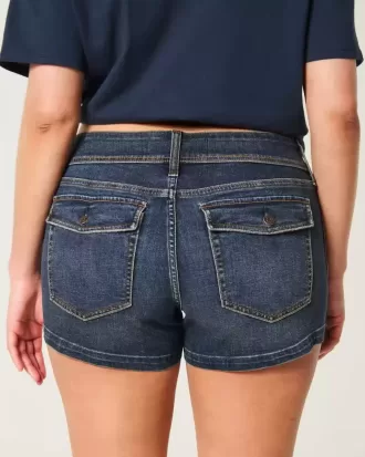 Kurviga Shorts-shorts med mörk tvätt i låg höjd Kurviga Shorts-shorts med mörk tvätt i låg höjd
