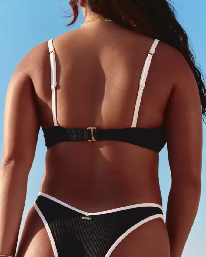 Kurvlig High Apex Ribbed Bygel Bikinitopp Kurvlig High Apex Ribbed Bygel Bikinitopp