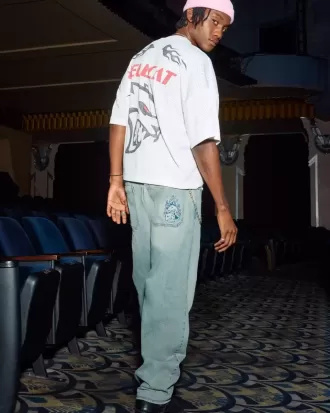 Light Wash Broderade Tärningar Skater Baggy Jeans
