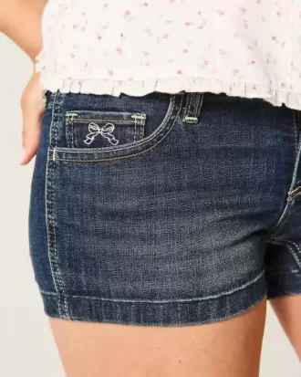 Low-Rise Dark Wash Broderade Shortie Shorts i denim