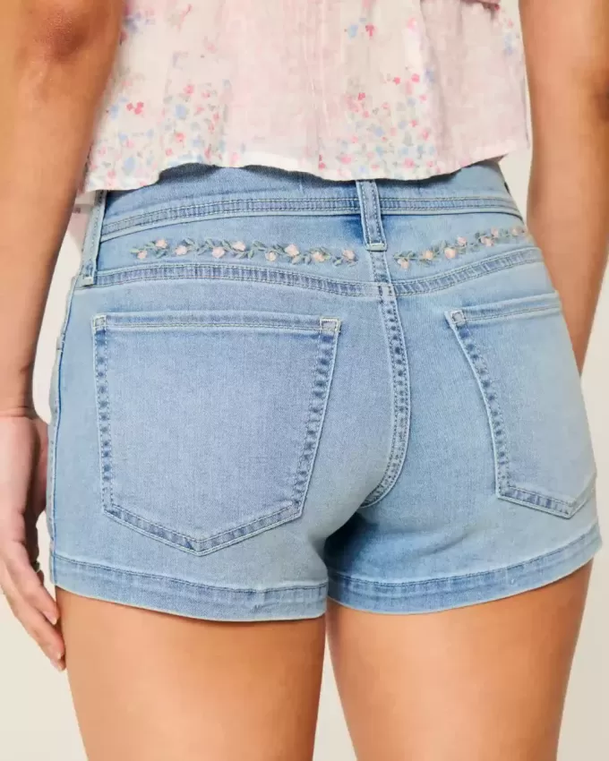 Low-Rise Light Wash Blommig Broderade Shortie Shorts Low-Rise Light Wash Blommig Broderade Shortie Shorts