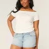 Low-Rise Light Wash Shortie Shorts i denim Low-Rise Light Wash Shortie Shorts i denim