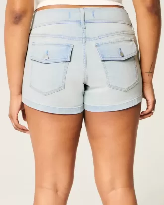 Low-Rise Light Wash Shortie Shorts i denim Low-Rise Light Wash Shortie Shorts i denim