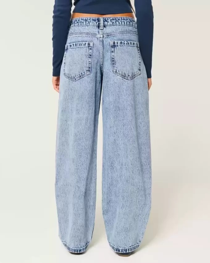 Low-Rise Light Wash Tapered Baggy Jeans Low-Rise Light Wash Tapered Baggy Jeans