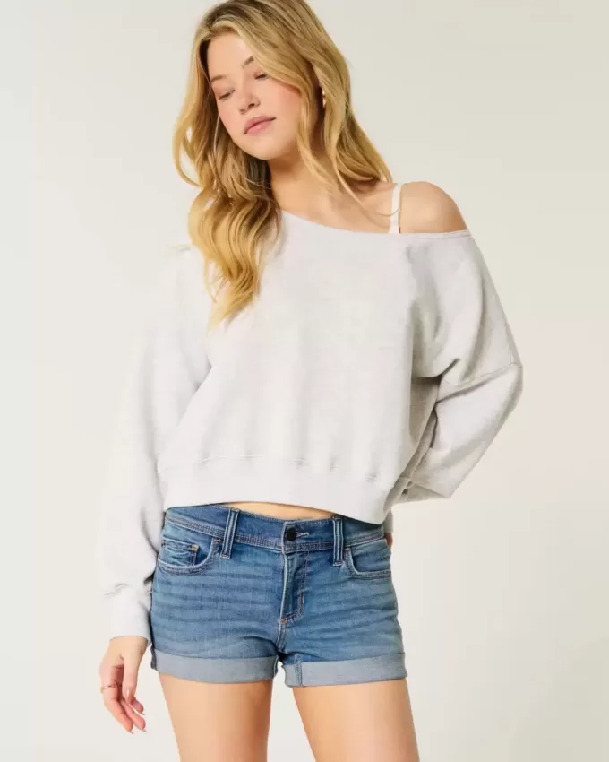 Low-Rise medeltvätt shortie i denim Low-Rise medeltvätt shortie i denim