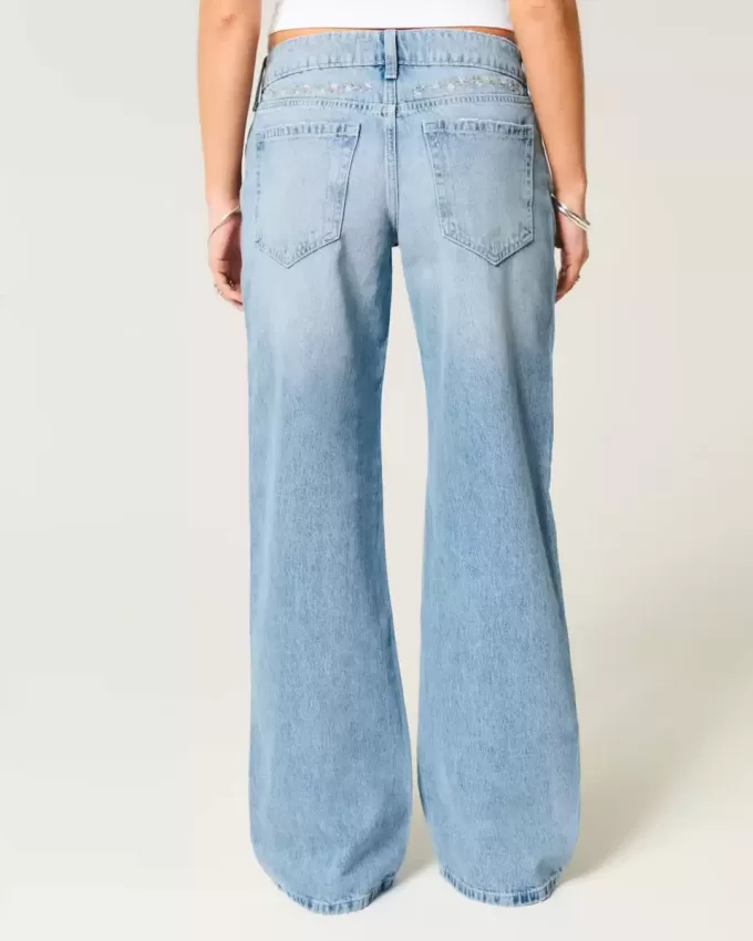 Low-Rise Medium Wash Floral Brodery Baggy Jeans Low-Rise Medium Wash Floral Brodery Baggy Jeans