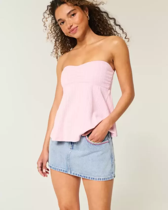 Low-Rise Pink Brodered Light Wash Denim Mini Skort Low-Rise Pink Brodered Light Wash Denim Mini Skort
