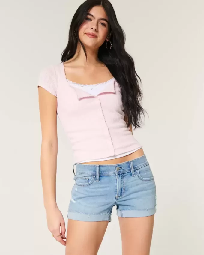 Low-Rise Ripped Light Wash Shortieshorts i denim Low-Rise Ripped Light Wash Shortieshorts i denim
