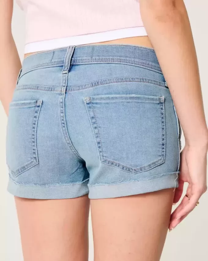 Low-Rise Ripped Light Wash Shortieshorts i denim Low-Rise Ripped Light Wash Shortieshorts i denim