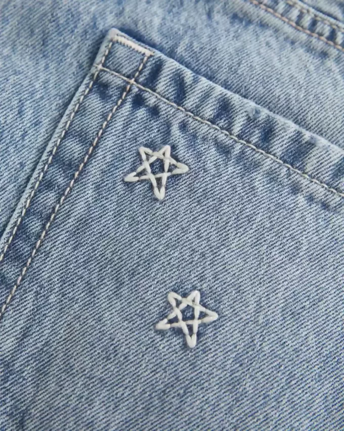 Low-Rise Star Broderad Denim Mini Skort Low-Rise Star Broderad Denim Mini Skort